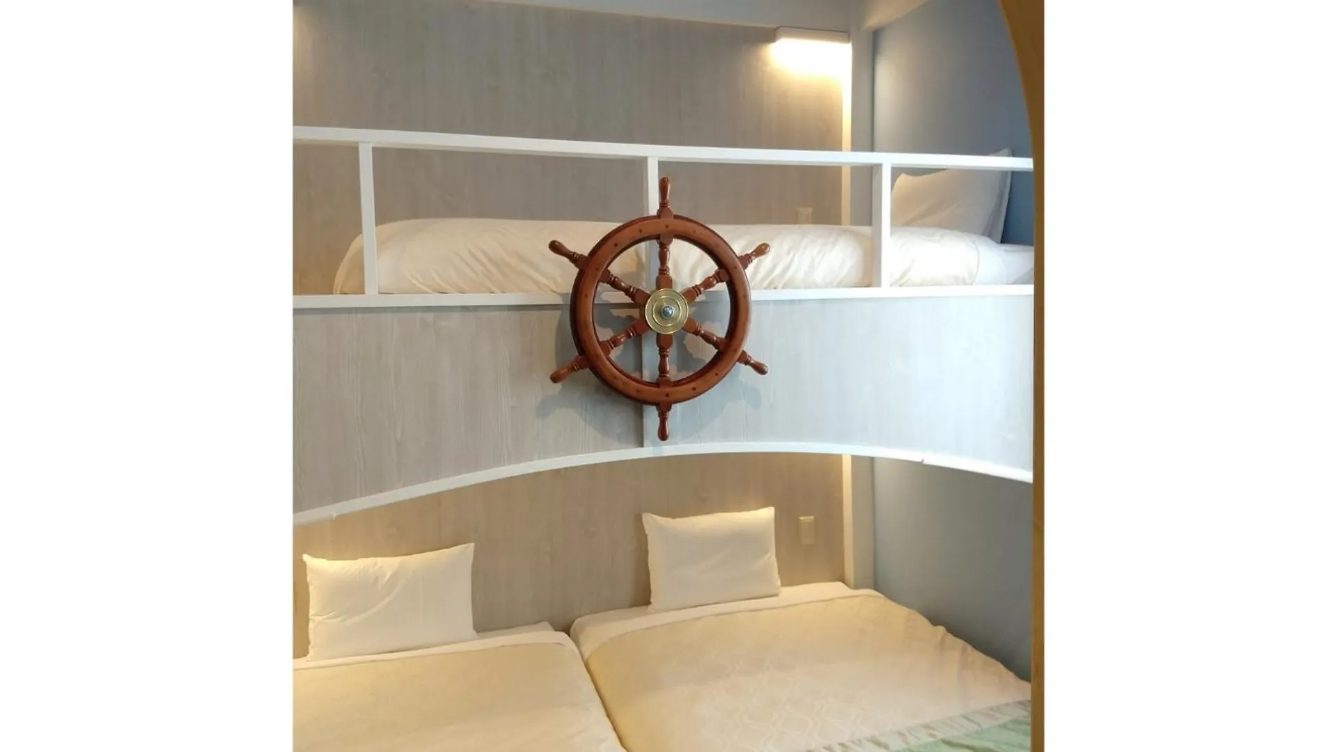 Fourstorieshotelmaihama Tokyo Bay - Vacation Stay 73118V Hotel
